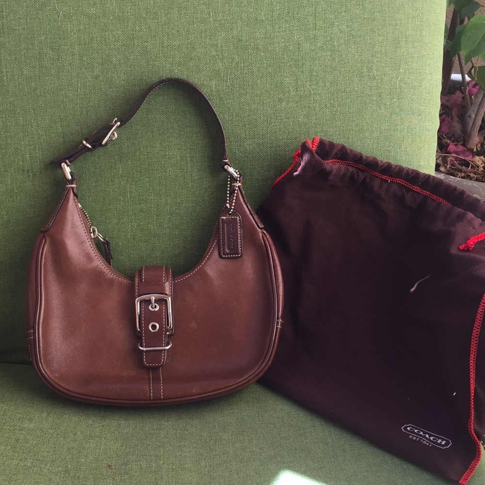 Coach brown leather handbag 8” drop bag is 6x9x2”